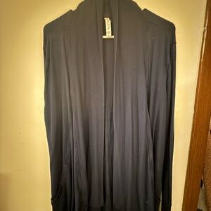 Athleta Pranayama Restore Wrap-Navy